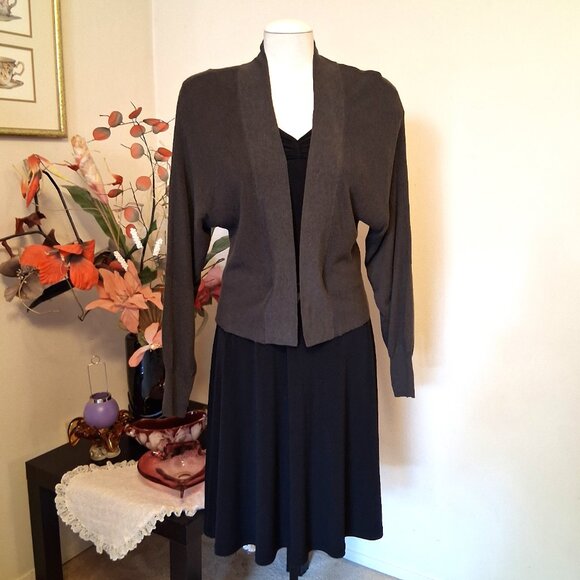 NWOT Woman's Stills Shrugs Batwing Sleeves Gray Cardigan Knitwear Sweater 6 S - Picture 5 of 10